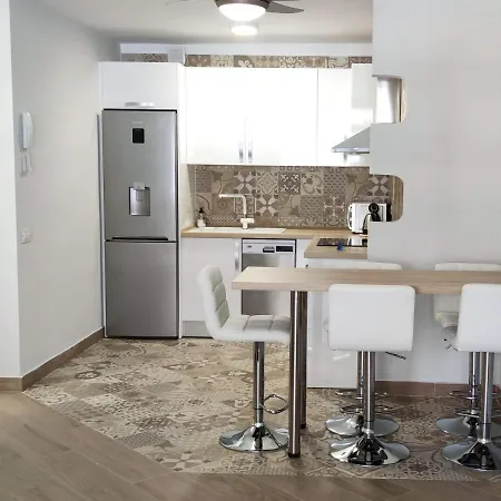 Apartamento Playa De Americas 600mt From The Internet Free